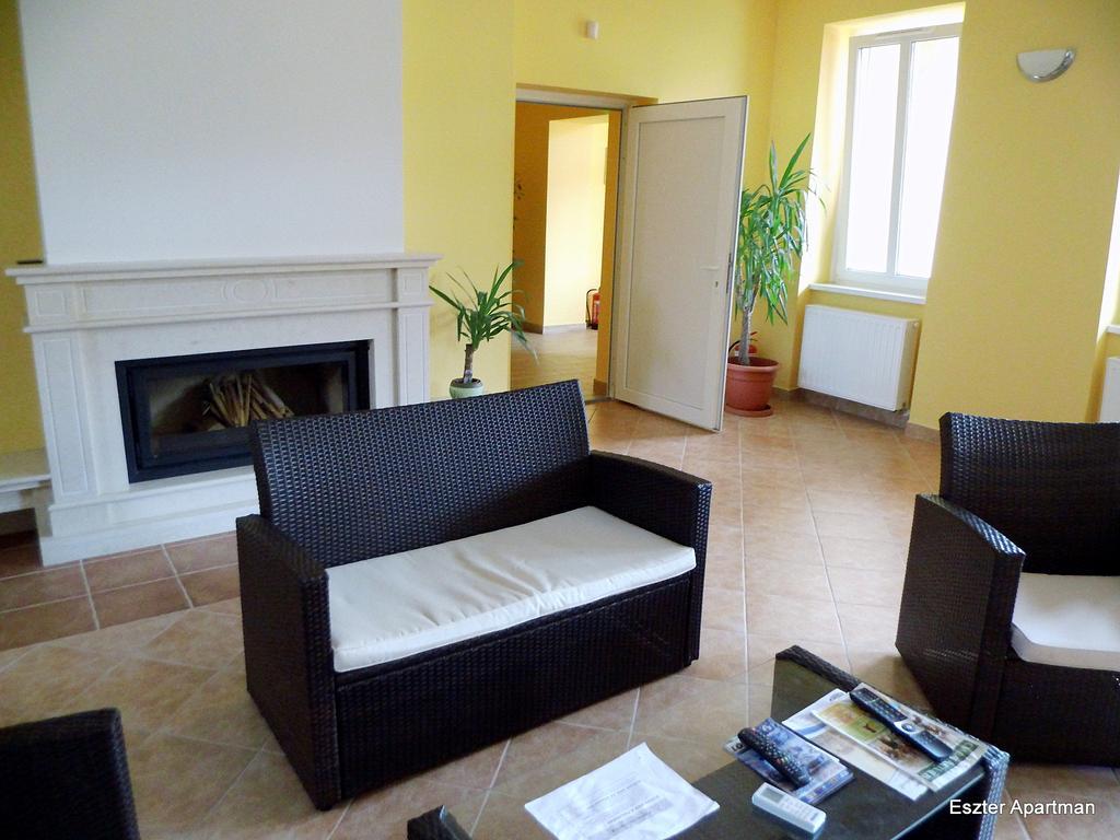 Eszter Apartman Bekescsaba Exterior foto
